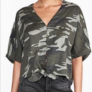 Express camouflage tie front top